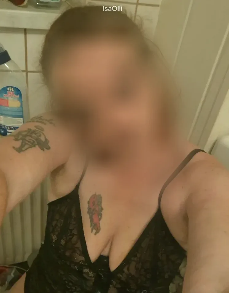 Alena, 36
