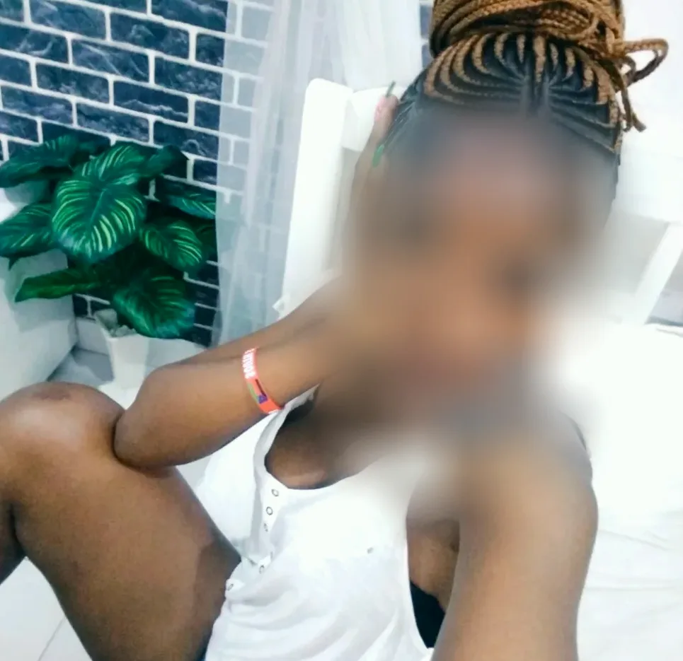 Fabienne, 32