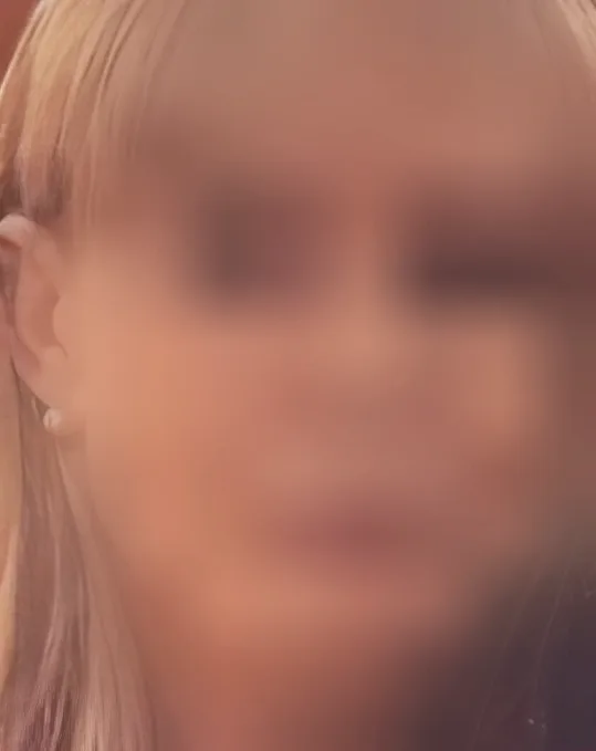 Fatma, 25