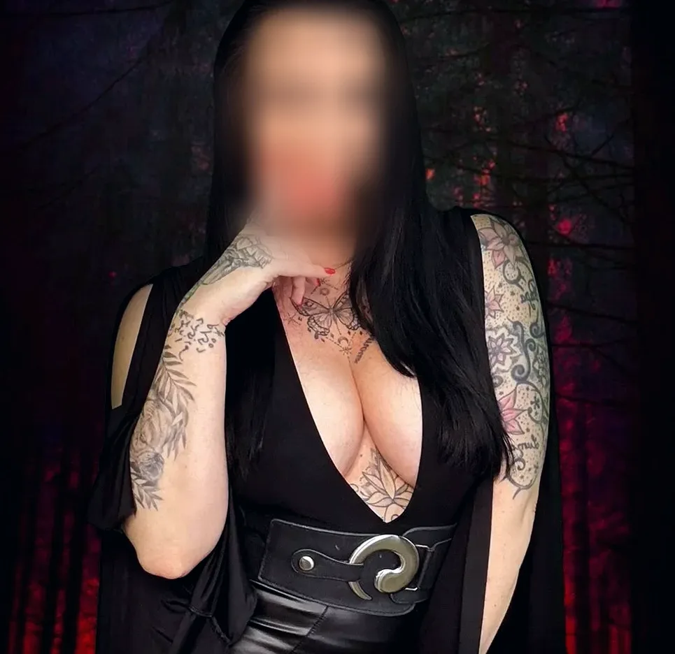 Josephine, 39