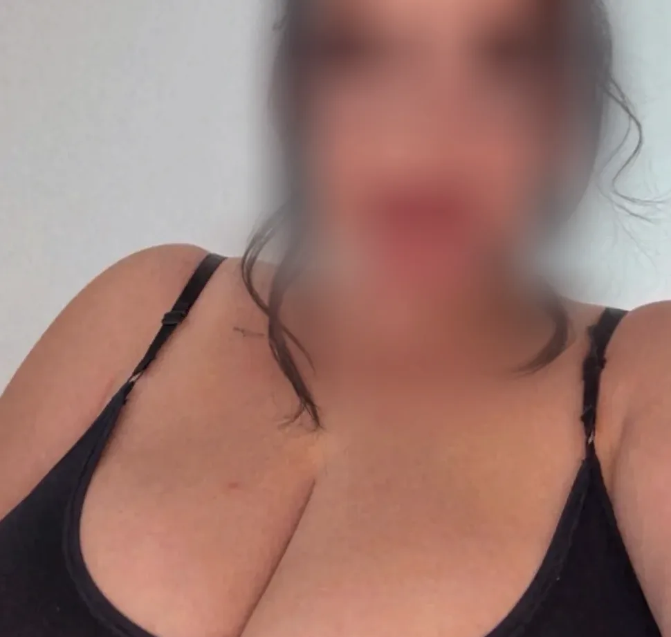 Josephine, 24