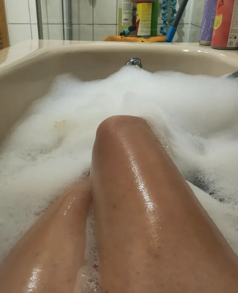Juliane, 36