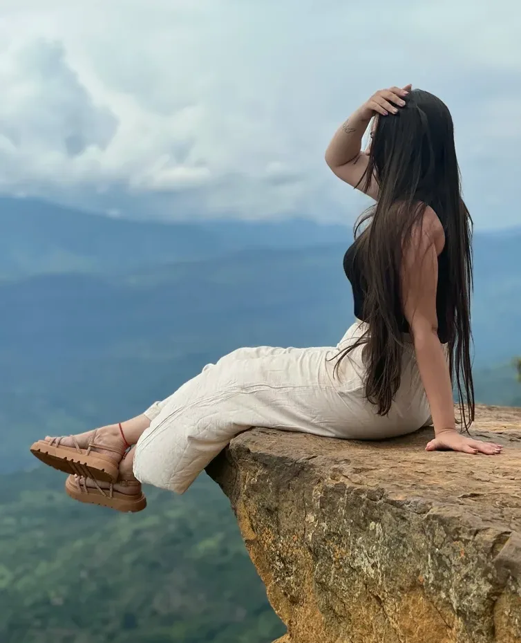 Lilly, 30