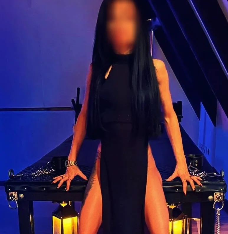 Marie, 33
