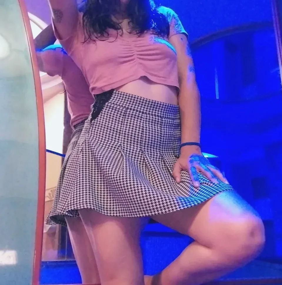 Sandra, 35