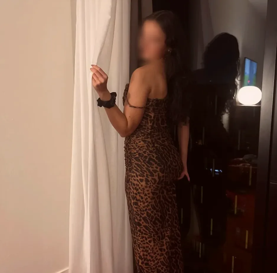 Sophie, 19